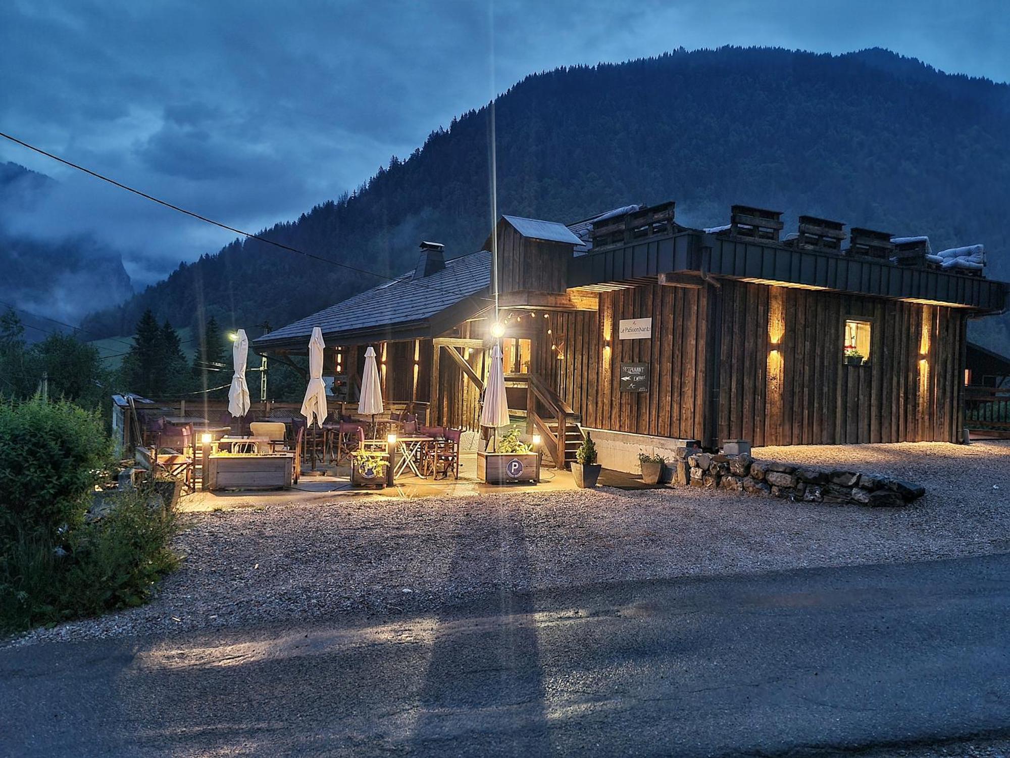 Le Passionnant Hotel Morzine Exterior photo